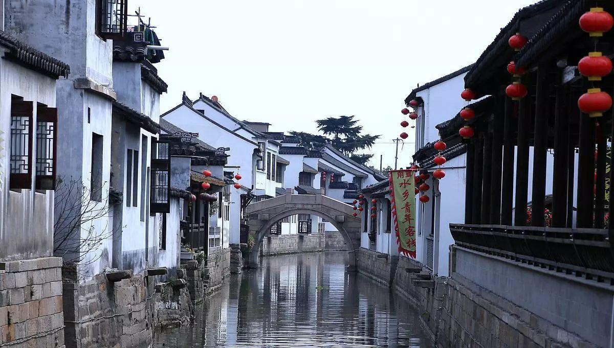逃离潮湿的房屋